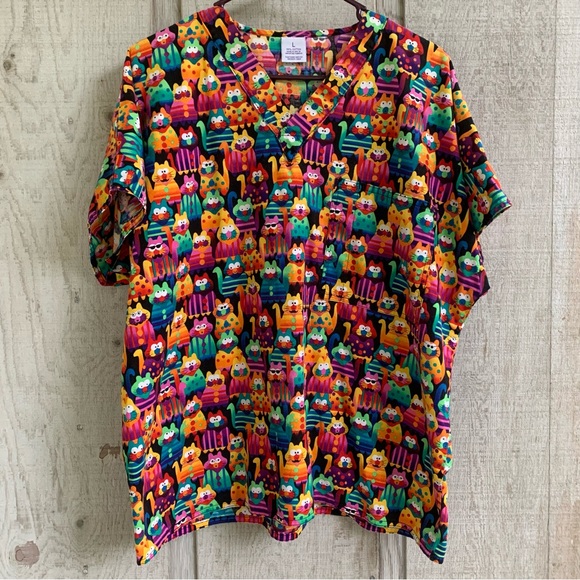 Neon Cat Scrub Top | S.C.R.U.B.S. | Size Large - Picture 1 of 6